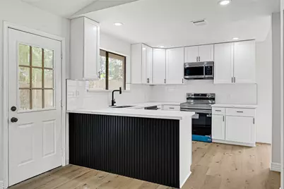 6703 Casablanca Drive, Houston, TX 77088 - Photo 4