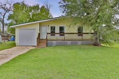 708 Winding Way Street, Lake Jackson, TX 77566 - Photo 1