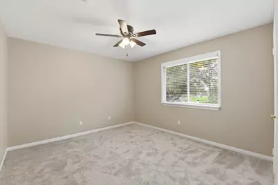 1018 S Wellsford Drive, Pearland, TX 77584 - Photo 34