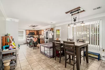 110 William Avenue, Baytown, TX 77520 - Photo 8