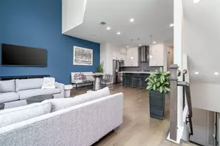 1303 Edwinstowe Trl, Houston, TX 77043 - Photo 12