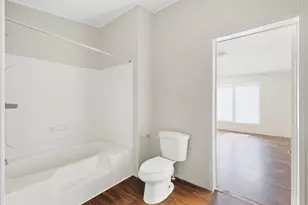 114 Dolphin Harbor N, Baytown, TX 77523 - Photo 18
