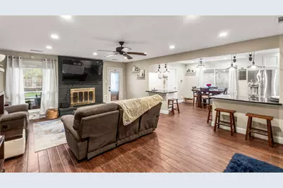 3804 September Drive, Baytown, TX 77521 - Photo 4