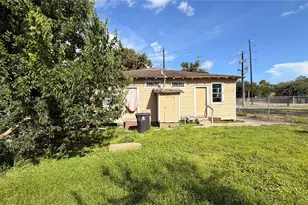 2409 Elysian St, Houston, TX 77009 - Photo 32