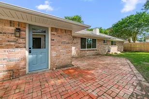 1011 Festival Dr, Houston, TX 77062 - Photo 22