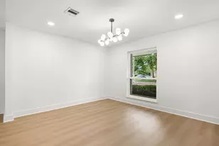 1011 Festival Dr, Houston, TX 77062 - Photo 4