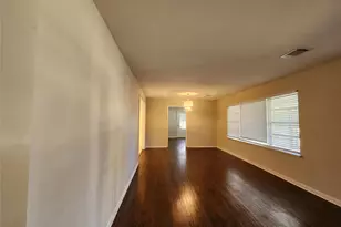 510 Gammon Dr, Houston, TX 77022 - Photo 10