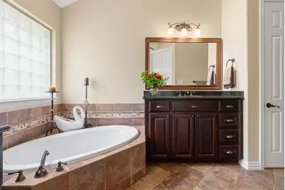 99 N Mews Wood Court, The Woodlands, TX 77381 - Photo 28