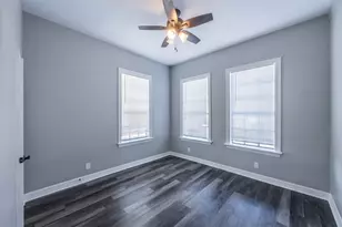 715 35th St, Galveston, TX 77550 - Photo 22