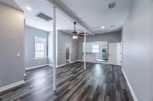 715 35th St, Galveston, TX 77550 - Photo 18