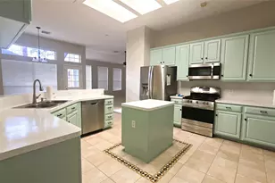 95 S Dreamweaver Cir, The Woodlands, TX 77380 - Photo 4