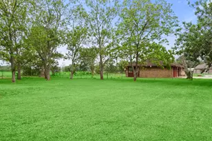 318 County Rd 296D, Alvin, TX 77511 - Photo 20