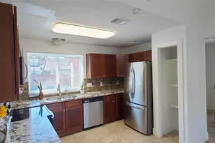 12730 Palm Desert Ln, Houston, TX 77099 - Photo 14