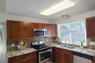 12730 Palm Desert Ln, Houston, TX 77099 - Photo 16