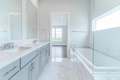 735 Bringhurst Street, Houston, TX 77020 - Photo 10