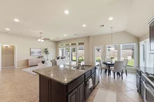 16307 Open Sea Dr, Houston, TX 77044 - Photo 12