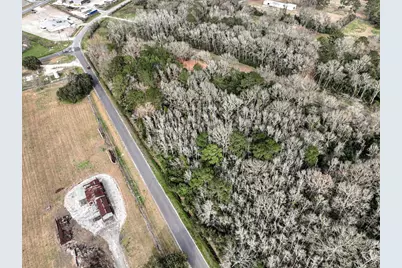 000 Lakeland Dr, Liberty, TX 77575 - Photo 12