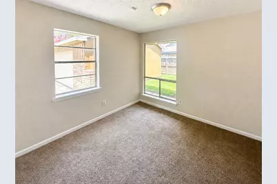 8710 Parkway Forest Drive, Houston, TX 77044 - Photo 16