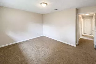 8710 Parkway Forest Dr, Houston, TX 77044 - Photo 30