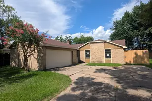 8710 Parkway Forest Dr, Houston, TX 77044 - Photo 1