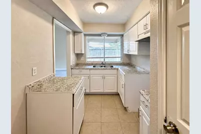 8710 Parkway Forest Drive, Houston, TX 77044 - Photo 12
