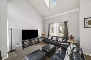 14418 Sycamore Lake Rd, Houston, TX 77062 - Photo 2