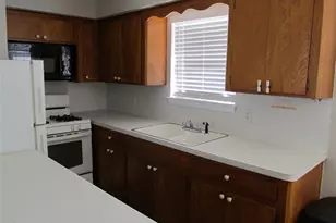 3 Avenue E, Bacliff, TX 77518 - Photo 6