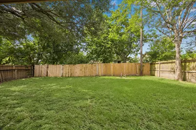 3919 Heatherbrook Drive, Houston, TX 77045 - Photo 10