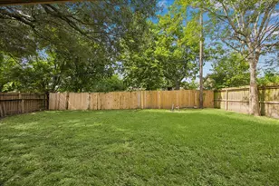 3919 Heatherbrook Dr, Houston, TX 77045 - Photo 10