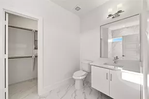 4704 Thornton Vws Rd, Houston, TX 77018 - Photo 20