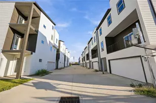 4704 Thornton Vws Rd, Houston, TX 77018 - Photo 8