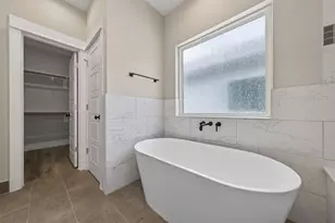 1205 W Tidwell Rd, Houston, TX 77091 - Photo 22