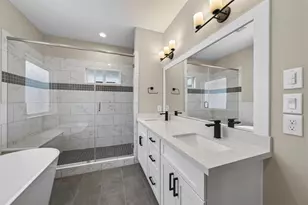 1205 W Tidwell Rd, Houston, TX 77091 - Photo 4