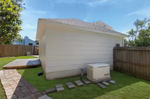 2718 Sandpebble Dr, Seabrook, TX 77586 - Photo 32