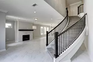 13615 Teal Bluff Ln, Houston, TX 77077 - Photo 4