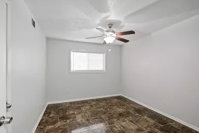 1905 Zapp Lane, Pasadena, TX 77502 - Photo 12