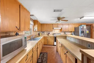 388 Cr 4752, Broaddus, TX 75929 - Photo 18