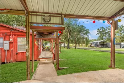 388 Cr 4752, Broaddus, TX 75929 - Photo 4