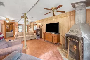 388 Cr 4752, Broaddus, TX 75929 - Photo 16