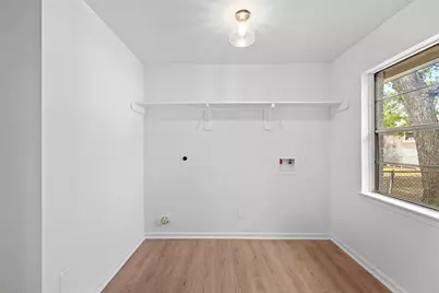 719 E 40th 1/2 Street, Houston, TX 77022 - Photo 30