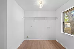 719 E 40th 1/2 St, Houston, TX 77022 - Photo 30