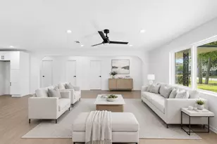 719 E 40th 1/2 St, Houston, TX 77022 - Photo 2