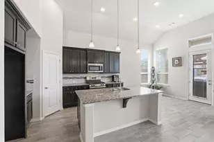 30315 Iris Cir Ct, Brookshire, TX 77423 - Photo 10