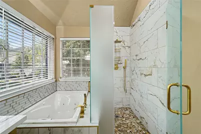 835 Maplewood Falls Court, Houston, TX 77062 - Photo 24