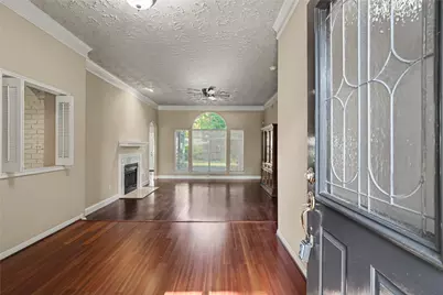 835 Maplewood Falls Court, Houston, TX 77062 - Photo 4
