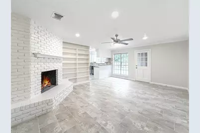 7323 Tall Pines Drive, Houston, TX 77088 - Photo 8