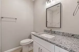 4645 Larkspur St, Houston, TX 77051 - Photo 14