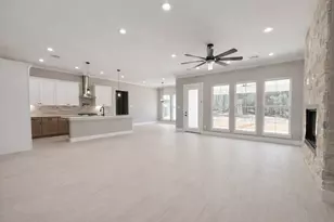 10118 County Road 302, Plantersville, TX 77363 - Photo 4