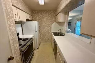 9011 Gaylord St, Hedwig Village, TX 77024 - Photo 6