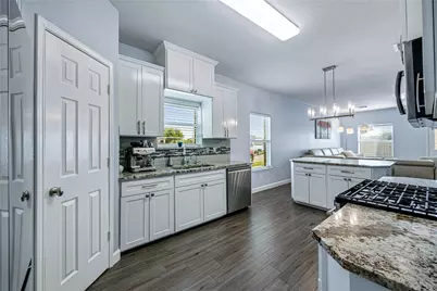 2522 Knoll Shadows Lane, Katy, TX 77449 - Photo 10